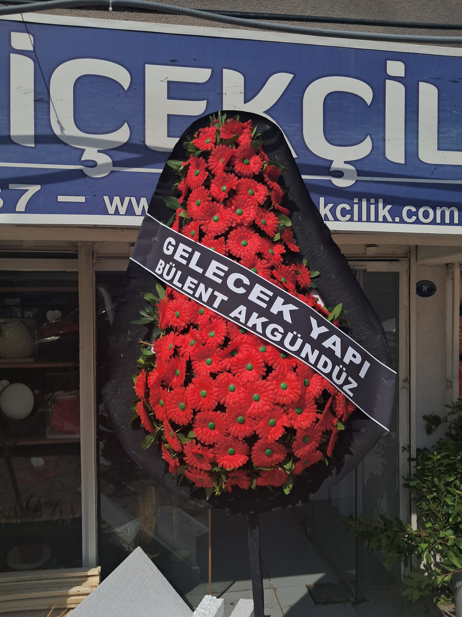 Çiğli Armut Model Kalıcı Cenaze Çelenk